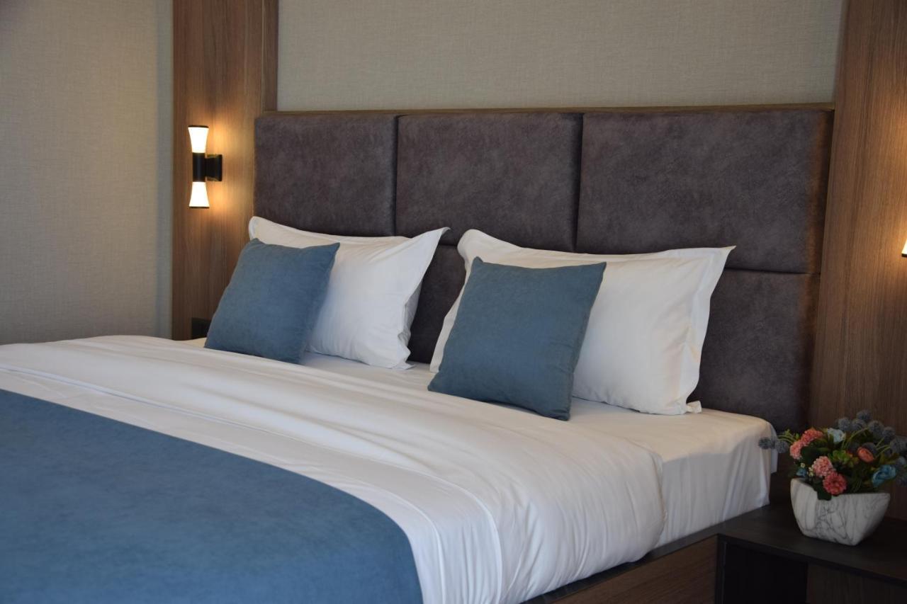 Sara Boutique Hotel Bişkek Dış mekan fotoğraf
