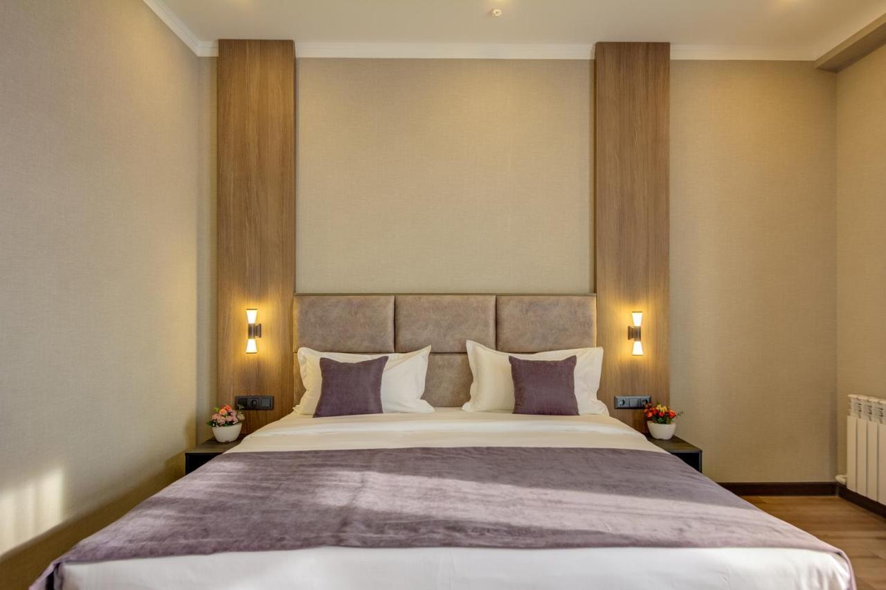 Sara Boutique Hotel Bişkek Dış mekan fotoğraf