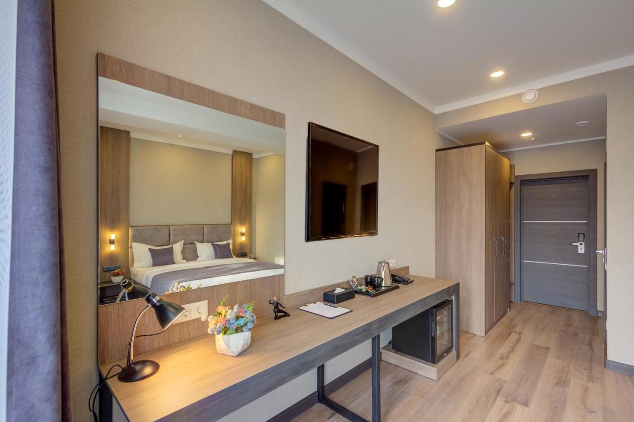 Sara Boutique Hotel Bişkek Dış mekan fotoğraf