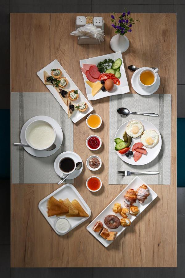 Sara Boutique Hotel Bişkek Dış mekan fotoğraf