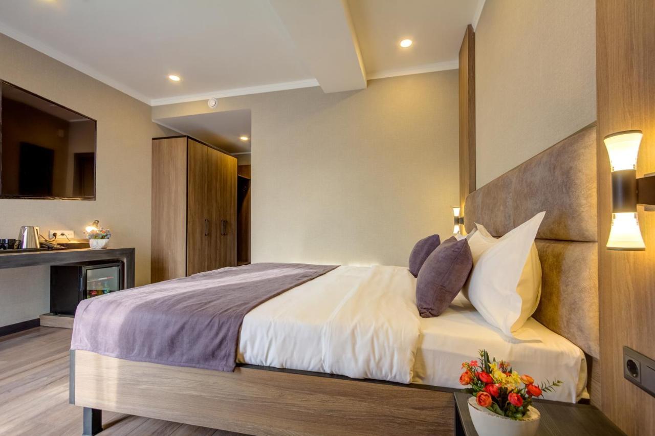Sara Boutique Hotel Bişkek Dış mekan fotoğraf